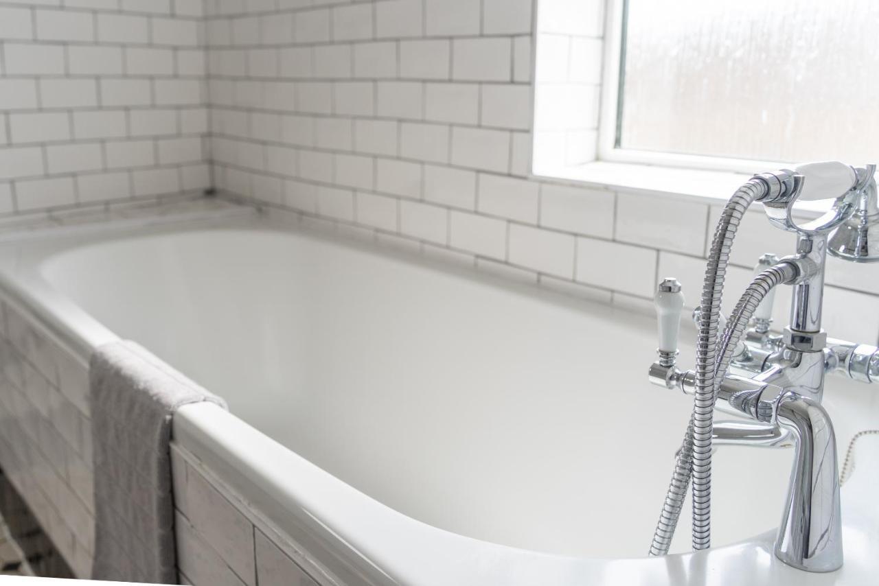 Belmont Villa - 4 Bed - Hot Tub Additional Cost - Sleeps 10-Tjs22Bv Илфракомб Екстериор снимка