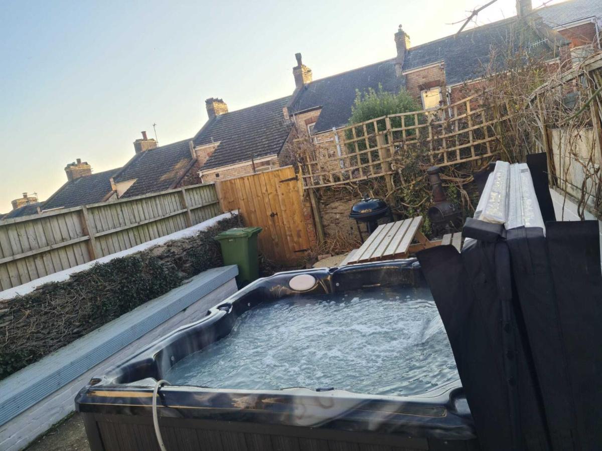 Belmont Villa - 4 Bed - Hot Tub Additional Cost - Sleeps 10-Tjs22Bv Илфракомб Екстериор снимка